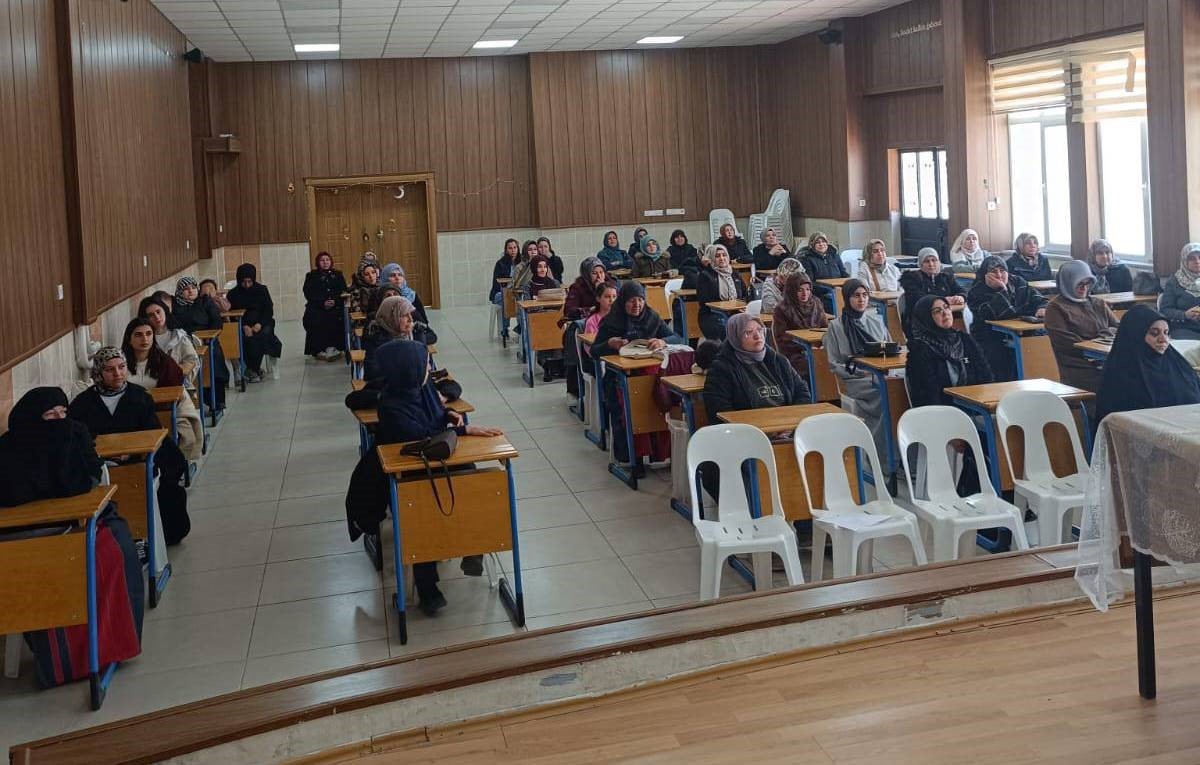 Emet’te "Bir Varoluş Meselesi Olarak Kadın Olmak" başlıklı konferans
