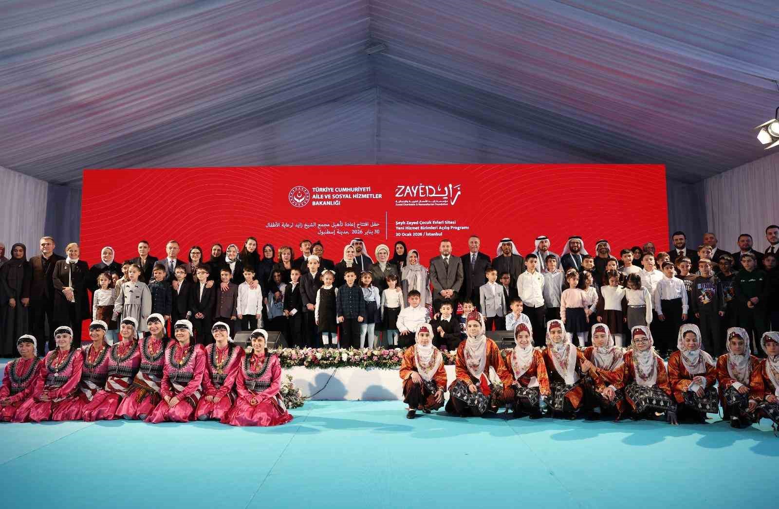 Emine Erdoğan: "Gazze’de iki senede 54 bine yakın çocuk yetim kaldı"
Emine Erdoğan: "Gazze’de iki senede 54 bine yakın çocuk yetim kaldı"