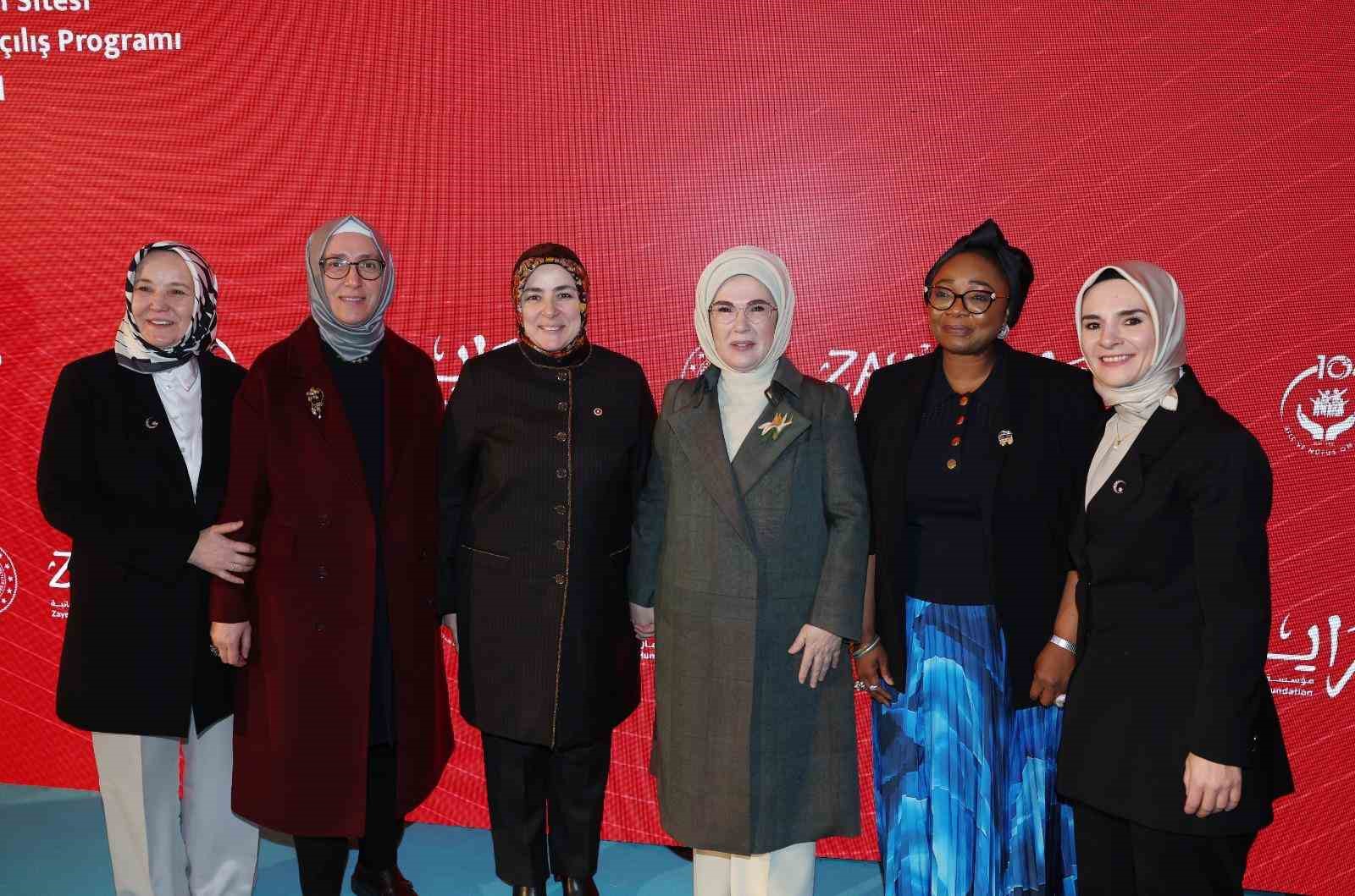Emine Erdoğan: "Gazze’de iki senede 54 bine yakın çocuk yetim kaldı"
Emine Erdoğan: "Gazze’de iki senede 54 bine yakın çocuk yetim kaldı"