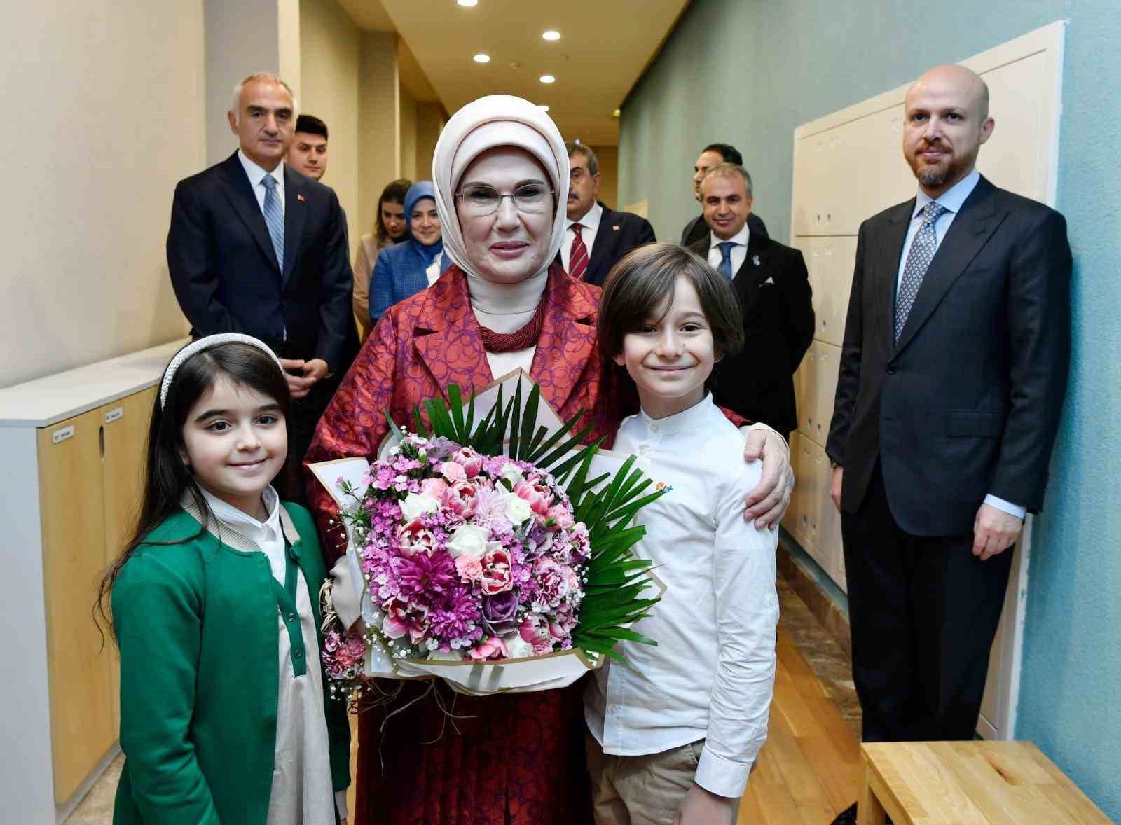 Emine Erdoğan: "Türk müziğini oluşturan tüm dalları varlığımızın ayrılmaz bir parçası olarak görmek zorundayız"
