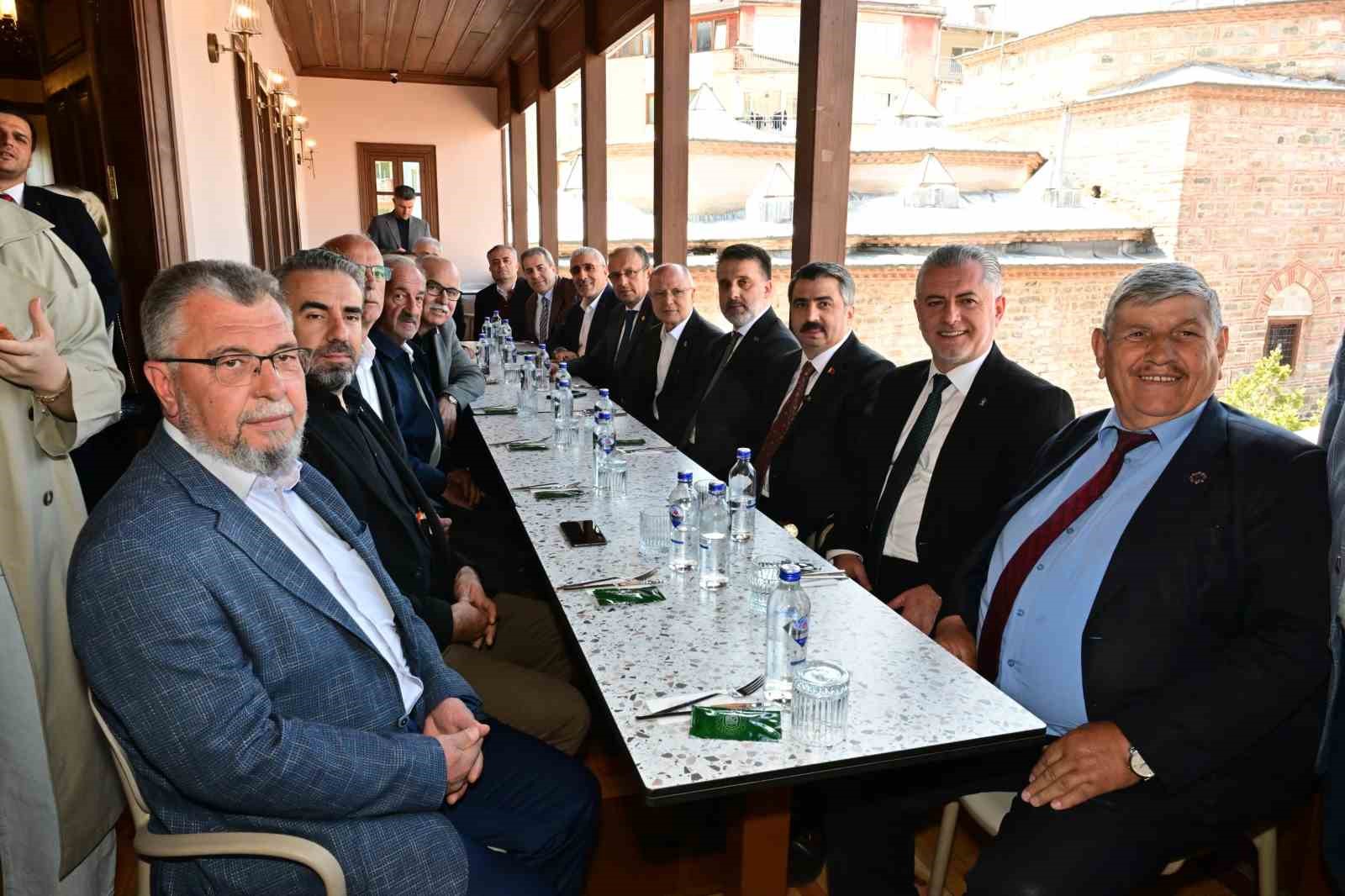 Emir Buhari yenilenen yüzüyle hizmete açıldı
