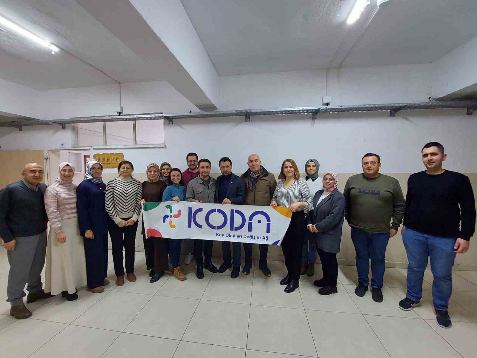 Emirdağ Öğretmen Topluluğu’nda çocuklarla felsefe eğitimi
