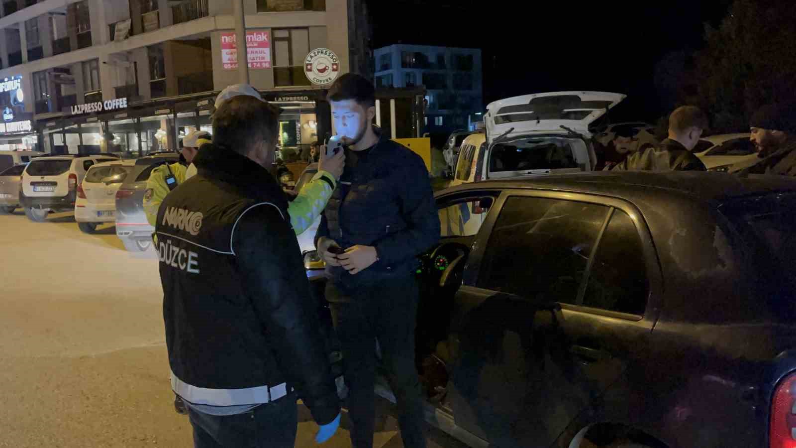 Emniyet Konuralp’de huzur uygulaması yaptı
