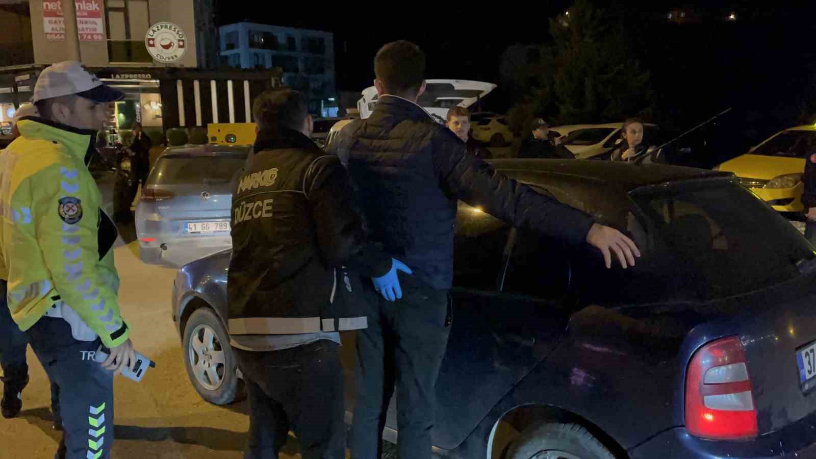 Emniyet Konuralp’de huzur uygulaması yaptı
