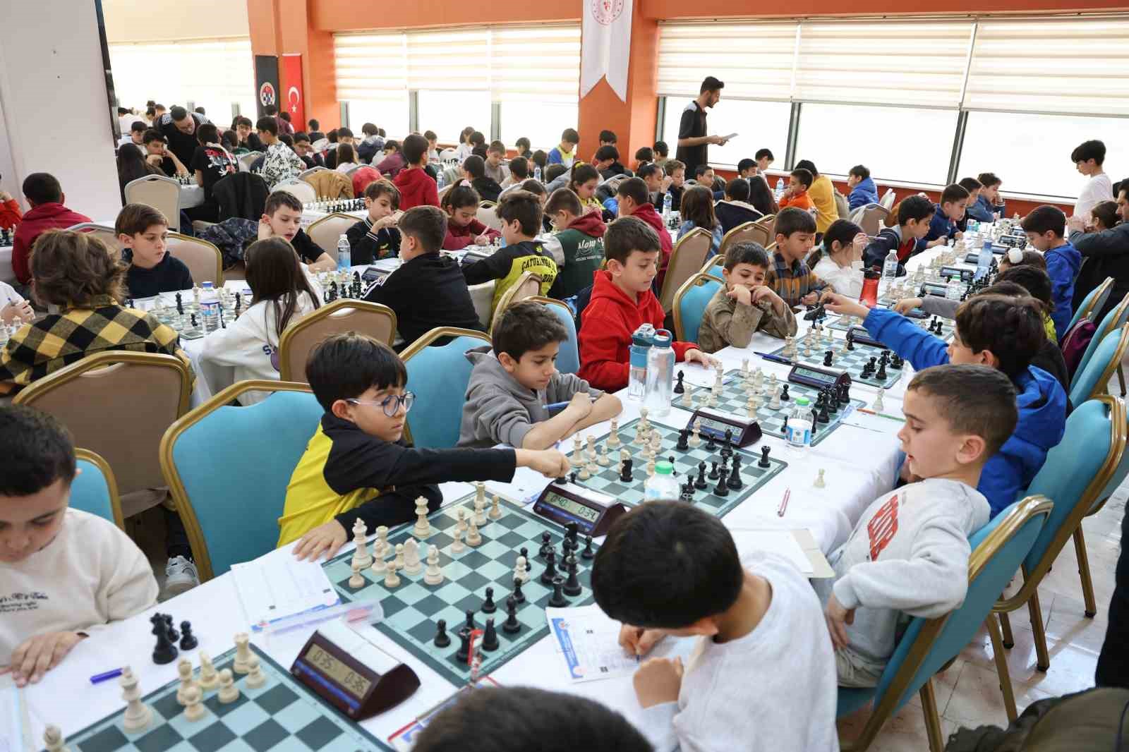 Emniyet Müdürlüğü’nde satranç heyecanı
