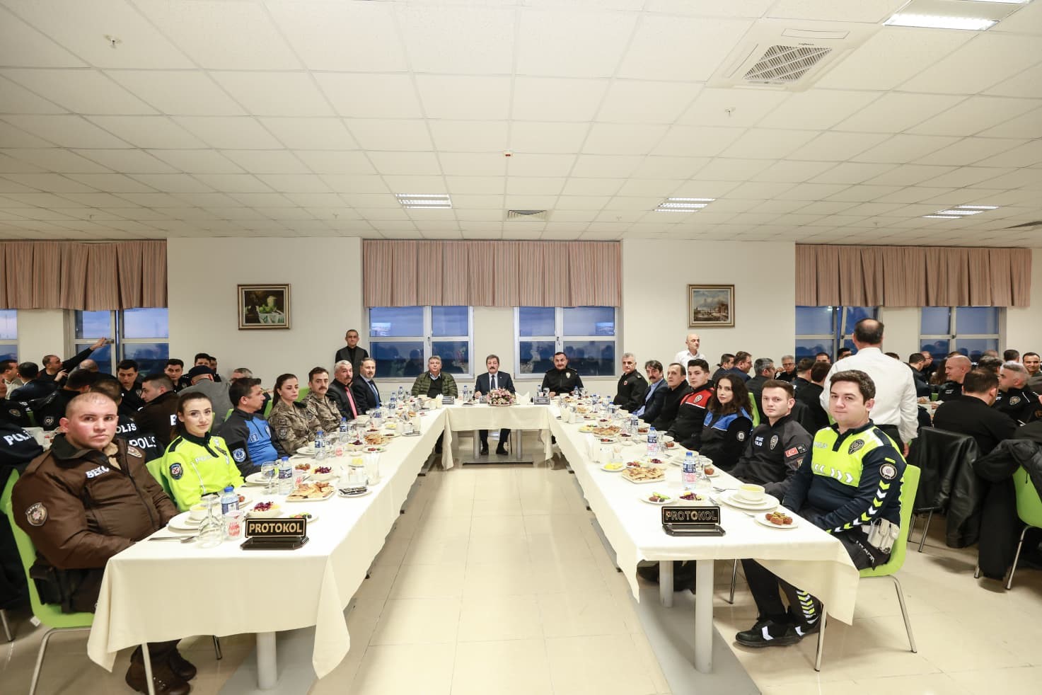 Emniyet teşkilatı iftarda buluştu: "Samsun’un huzuru için 7/24 görev başındayız"
