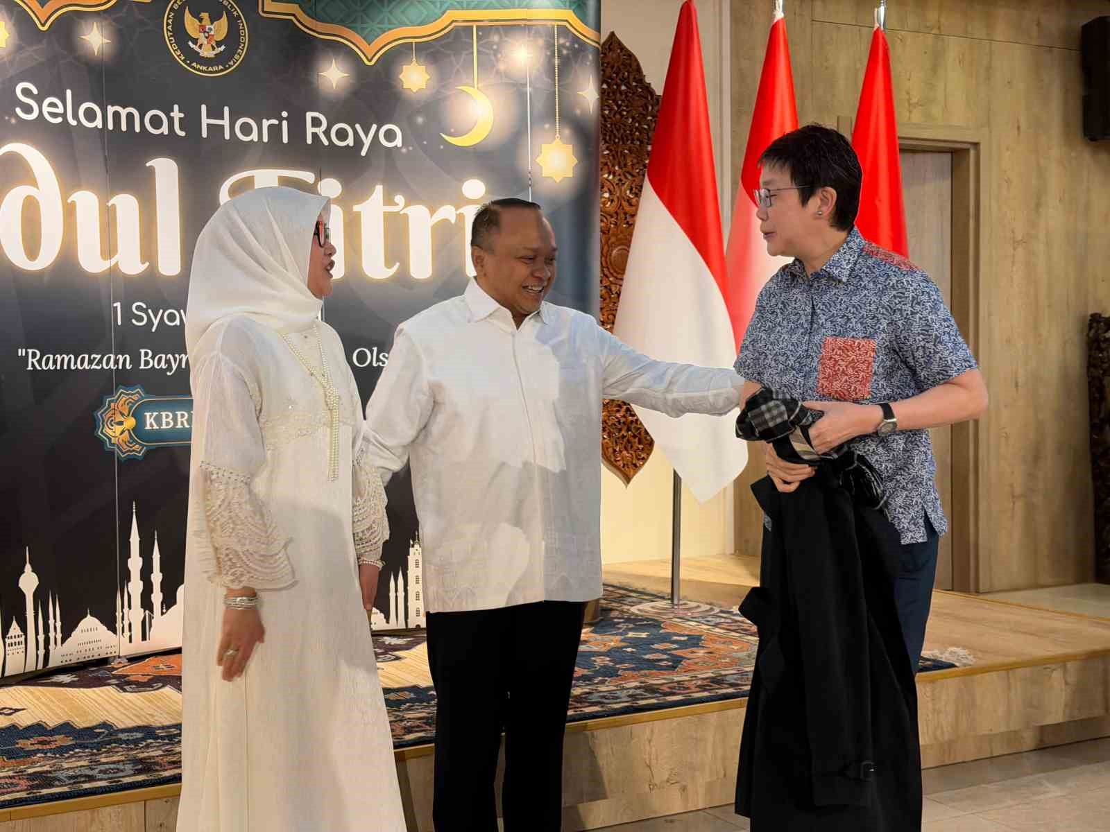 Endonezya’nın Ankara Büyükelçiliğinden bayramlaşma programı
Endonezya’nın Ankara Büyükelçiliğinden bayramlaşma programı