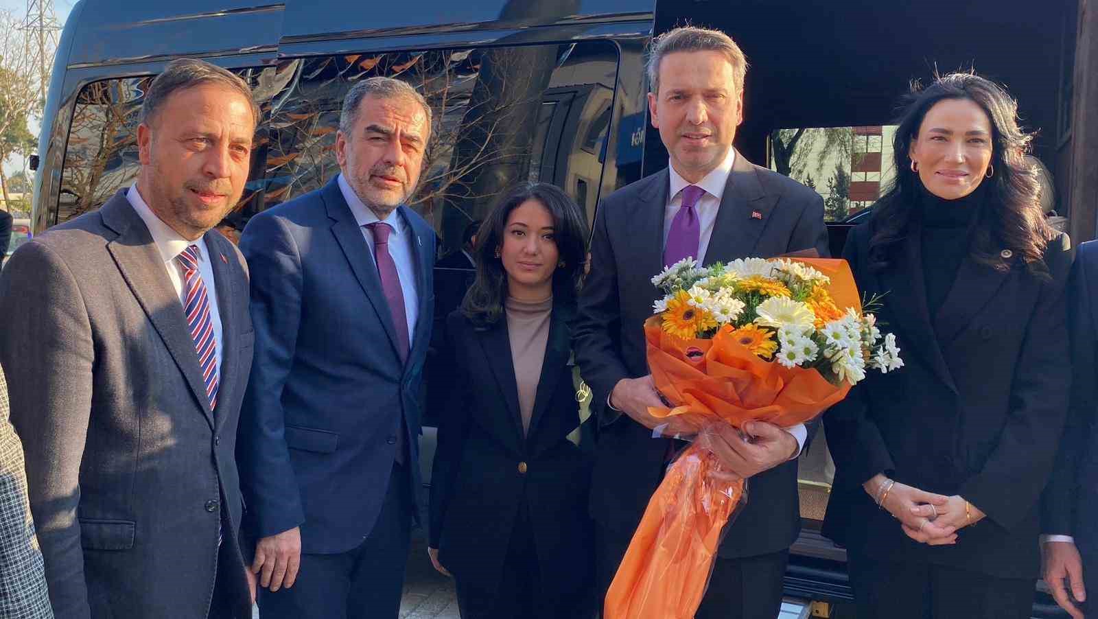 Enerji ve Tabii Kaynaklar Bakanı Bayraktar: "Hedefimiz Türkiye’yi enerjide bağımsız kılmak"
