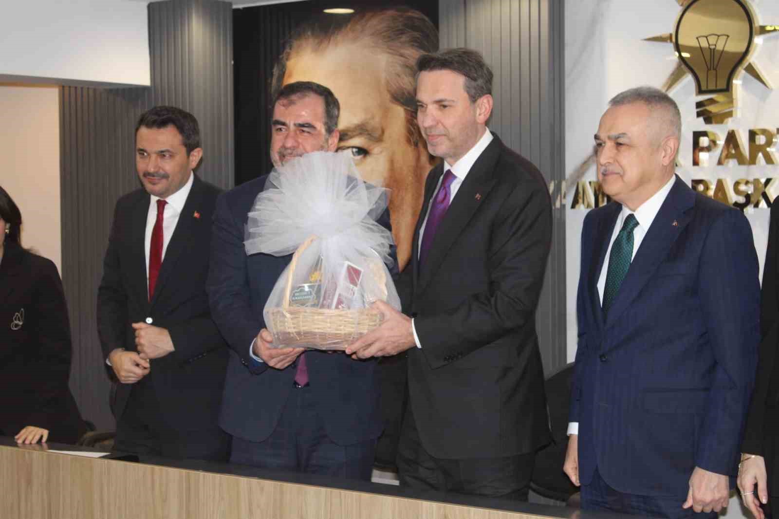 Enerji ve Tabii Kaynaklar Bakanı Bayraktar: "Hedefimiz Türkiye’yi enerjide bağımsız kılmak"
