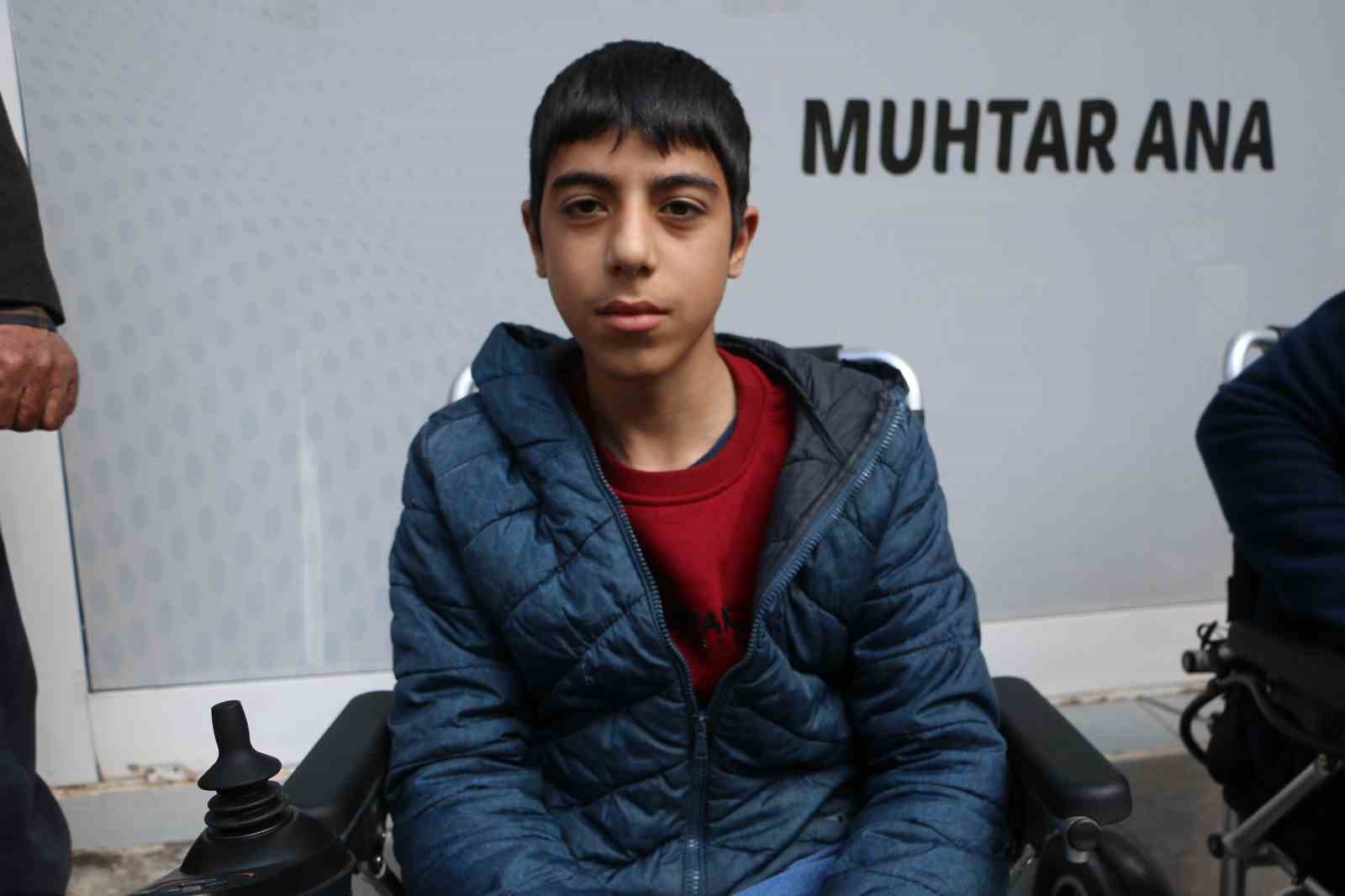 Engelli 10 kişi, akülü sandalye ile bayrama rahat girecek
