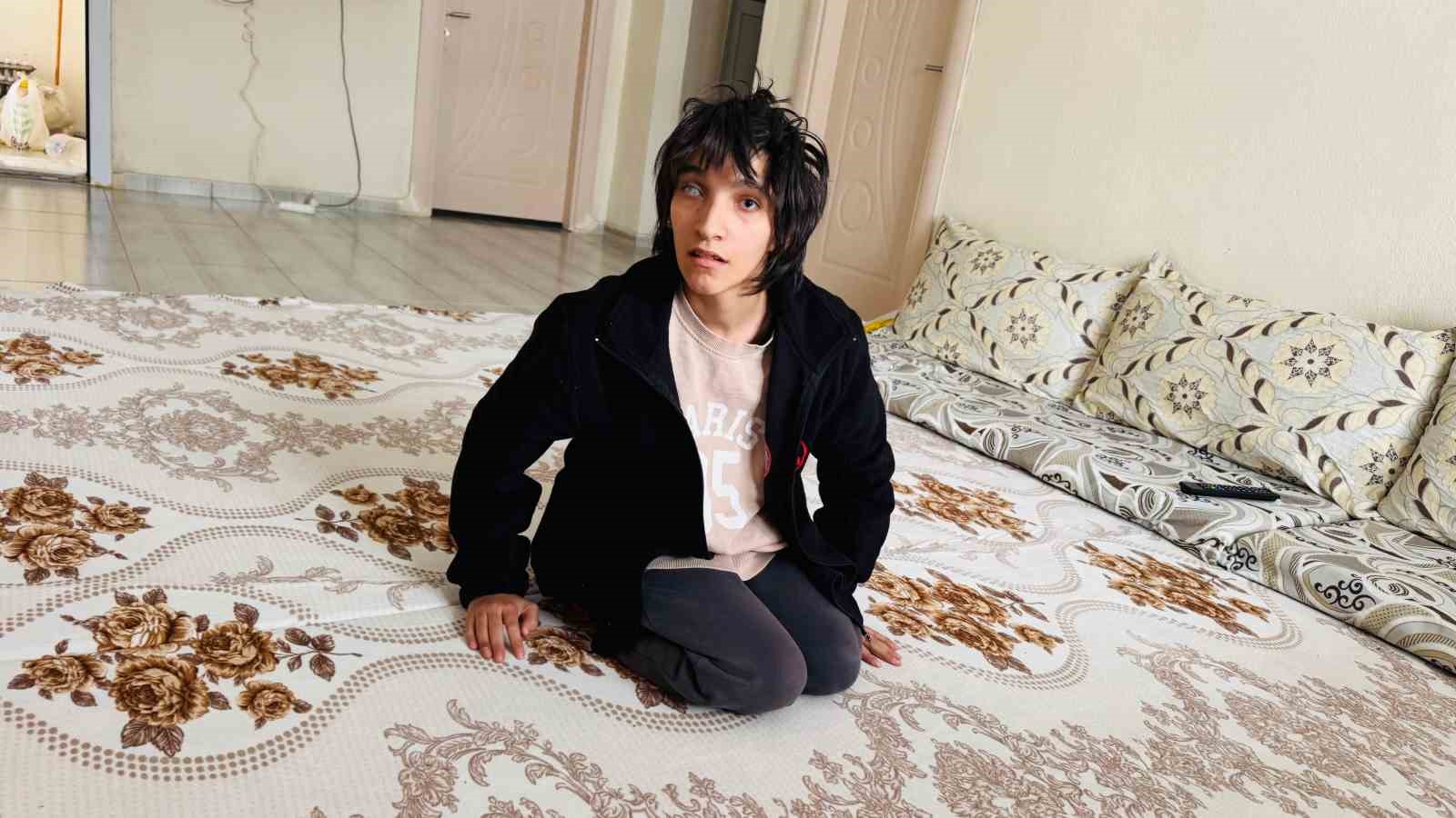 Engelli çocuğa anlamlı hediye
