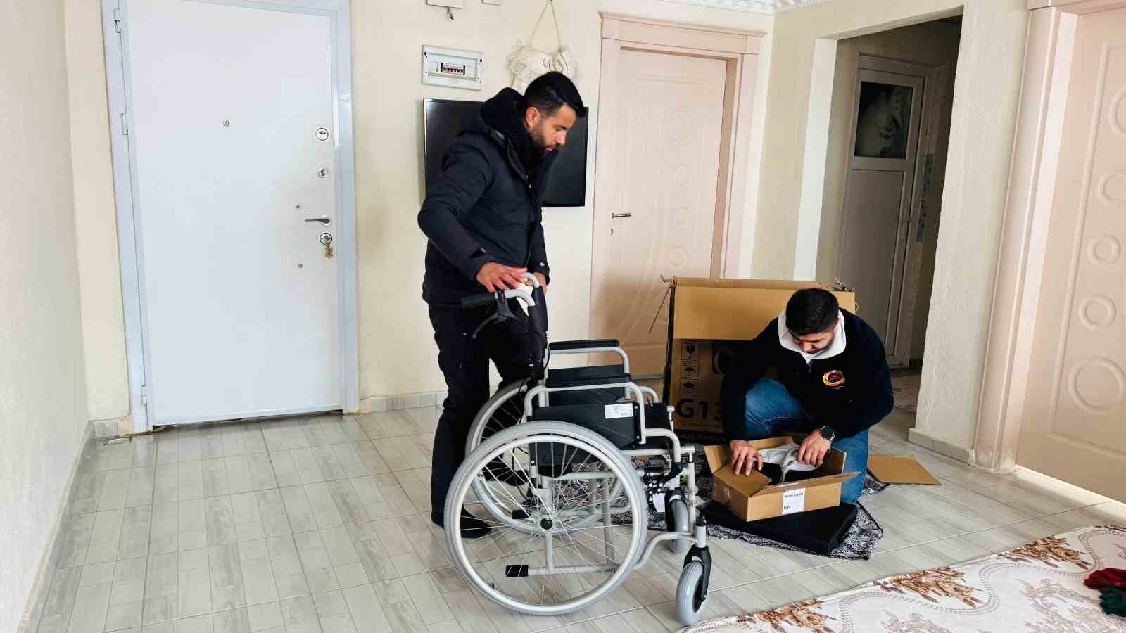 Engelli çocuğa anlamlı hediye
