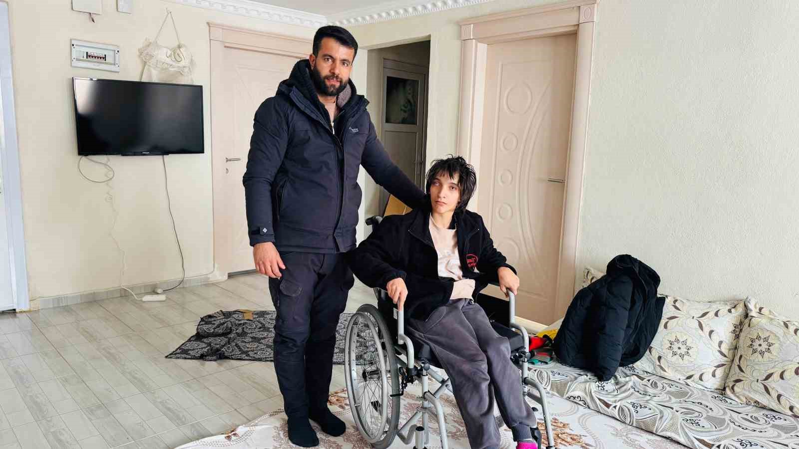 Engelli çocuğa anlamlı hediye
