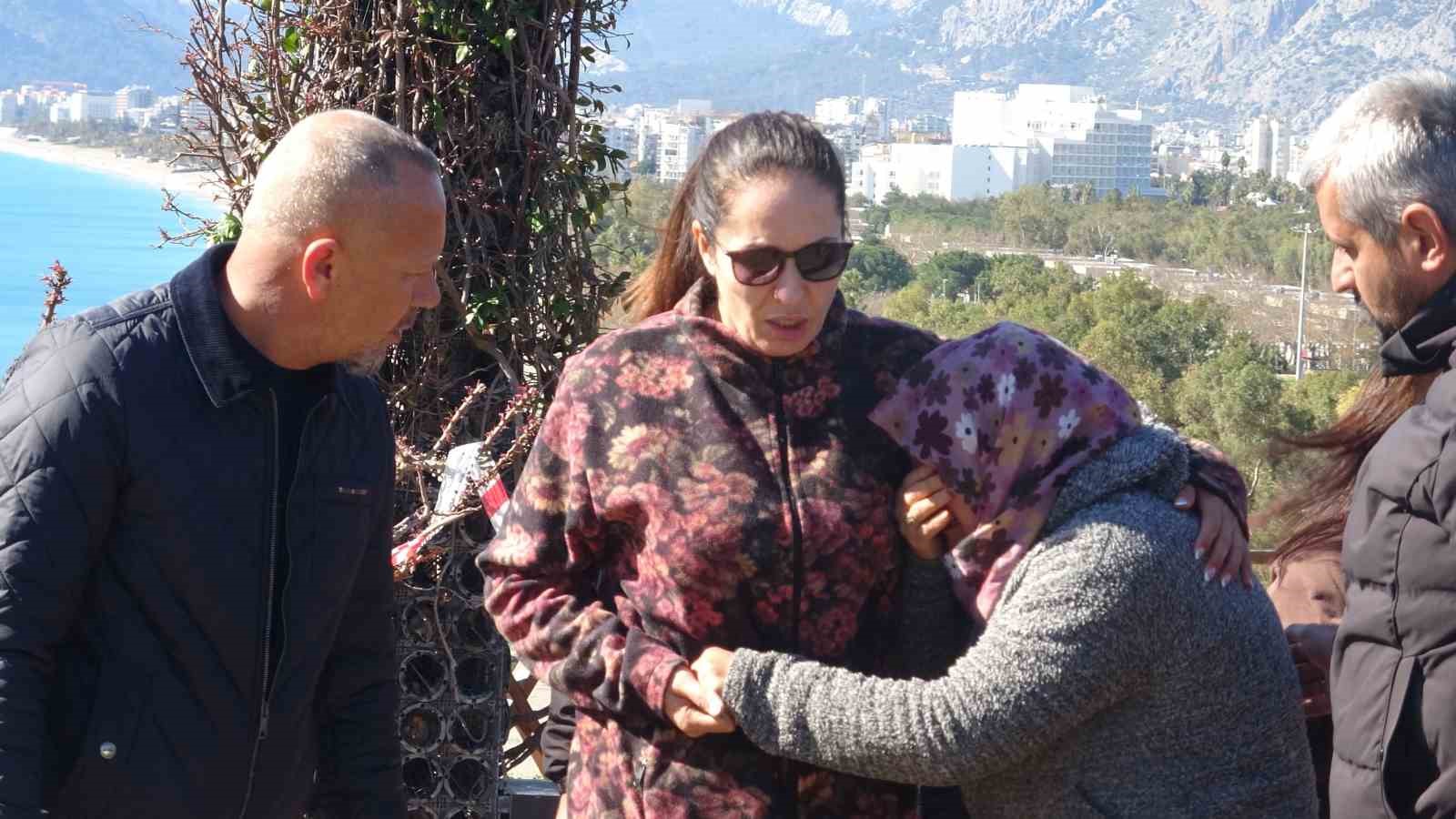 Engelli oğlu için falezlere çıktı, 2 saatte ikna edildi
