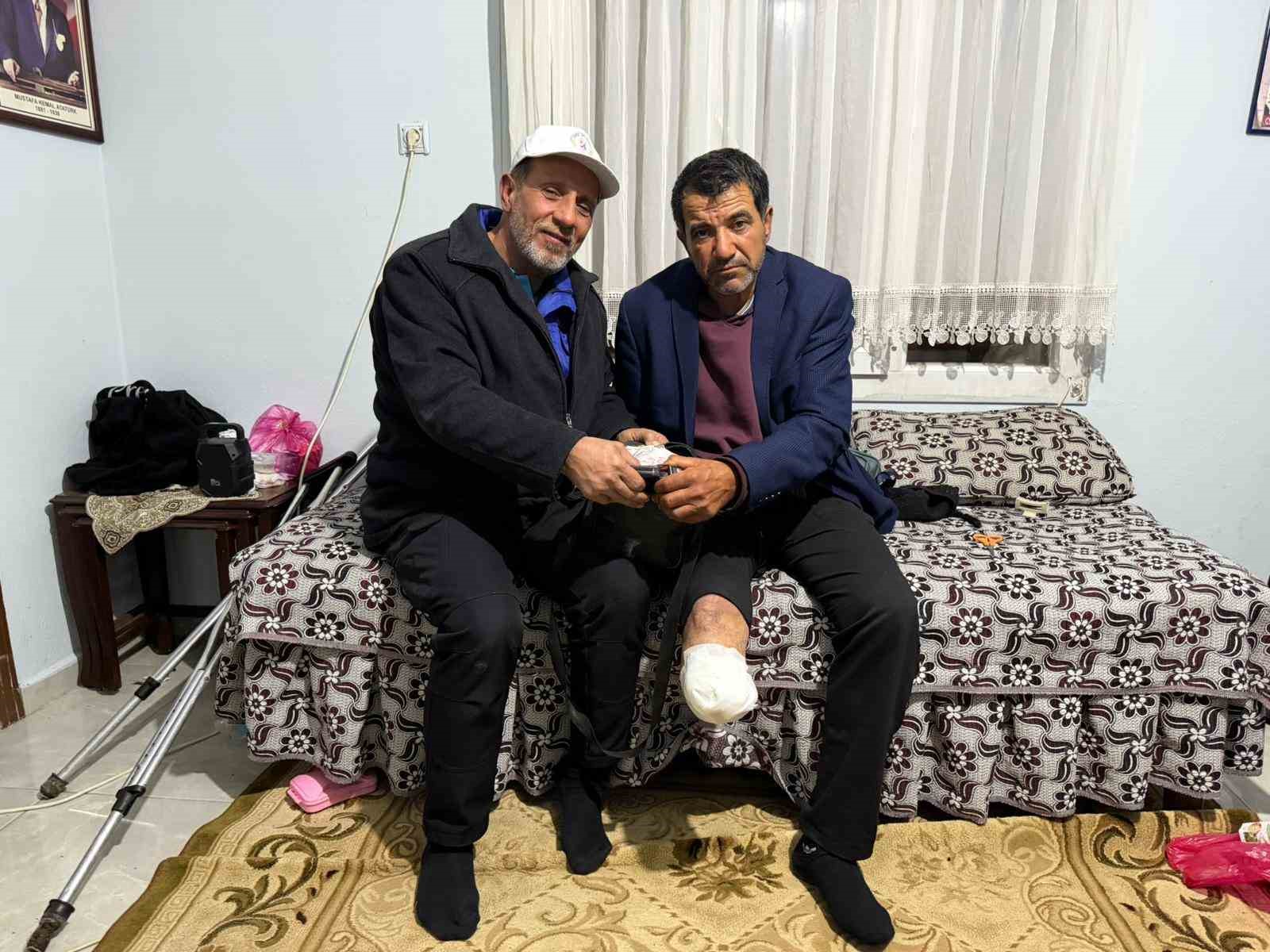 Engelli vatandaşın kaybettiği parayı bulan belediye personeli ödüllendirildi
