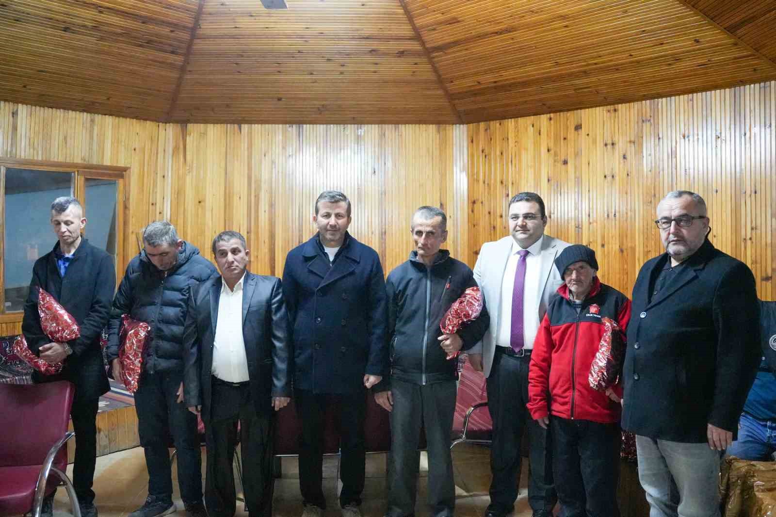 Engelliler Pazarlar’daki iftar programında ilçe protokolüyle bir araya geldi
