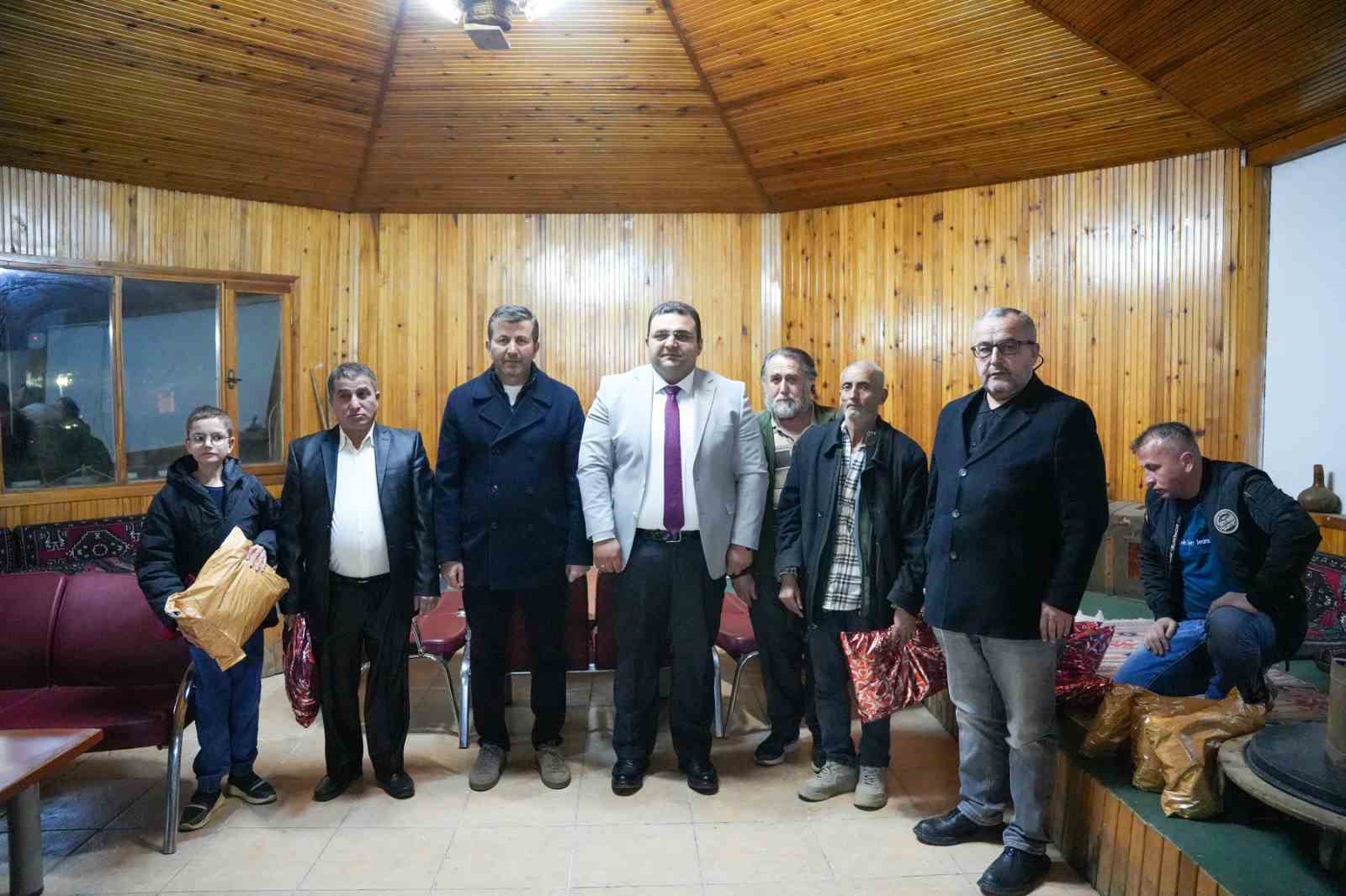 Engelliler Pazarlar’daki iftar programında ilçe protokolüyle bir araya geldi
