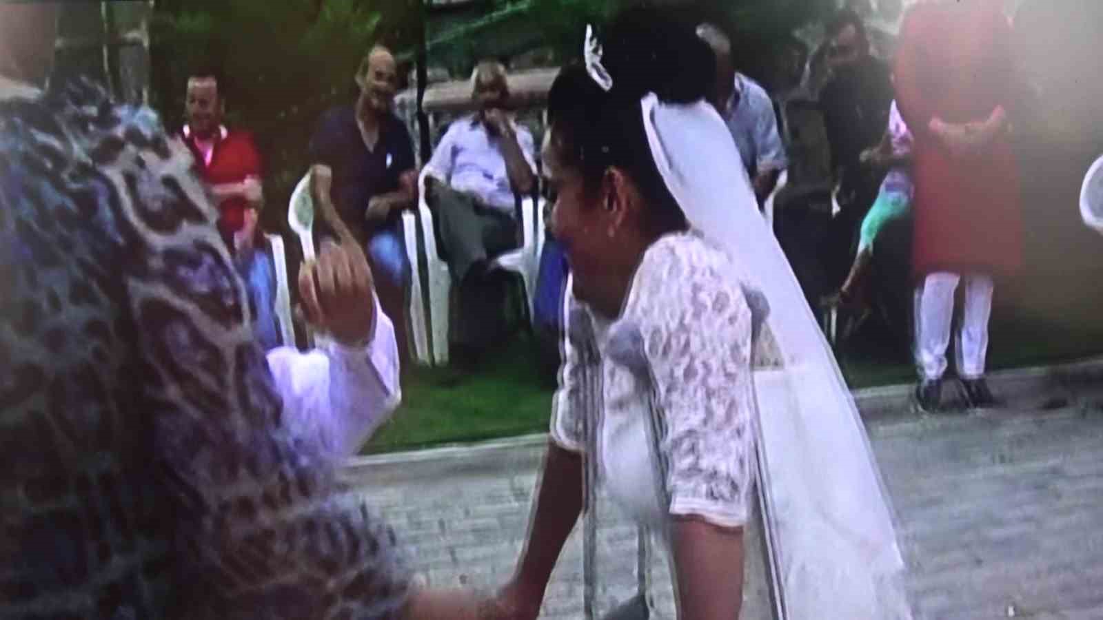 "Engellisiniz" diyenleri evlenerek, "yapamazsınız" diyenleri zeybek oynayarak susturdular
