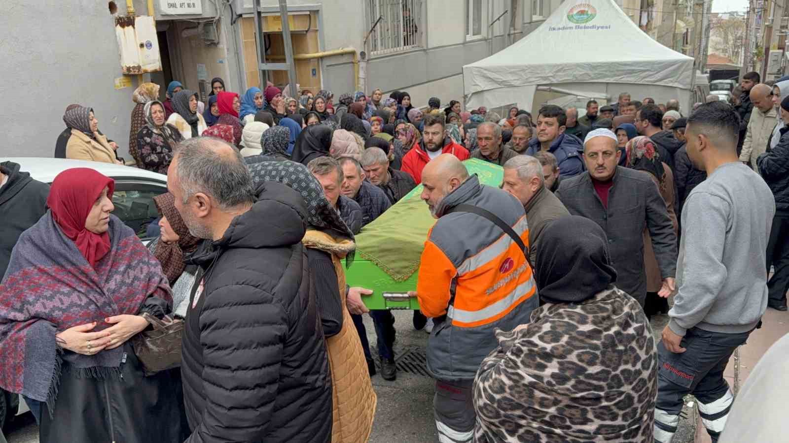 Eniştesi tarafından öldürülen kadın için ailesi gözyaşı döktü
