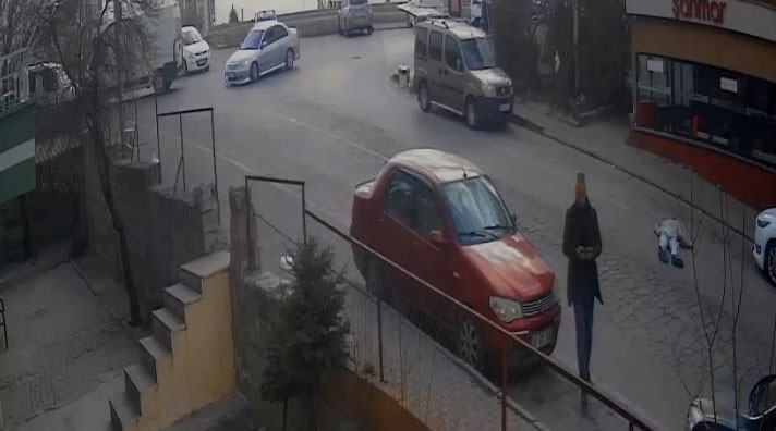 Eniştesine kurşun yağdırıp, üzerinden otomobille geçen sanığın cezası düştü

