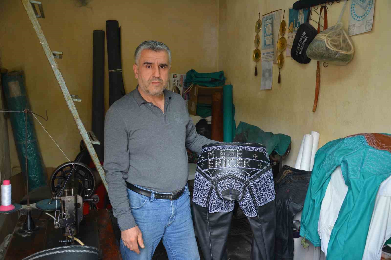 Er meydanının gizli kahramanı zamana direniyor
