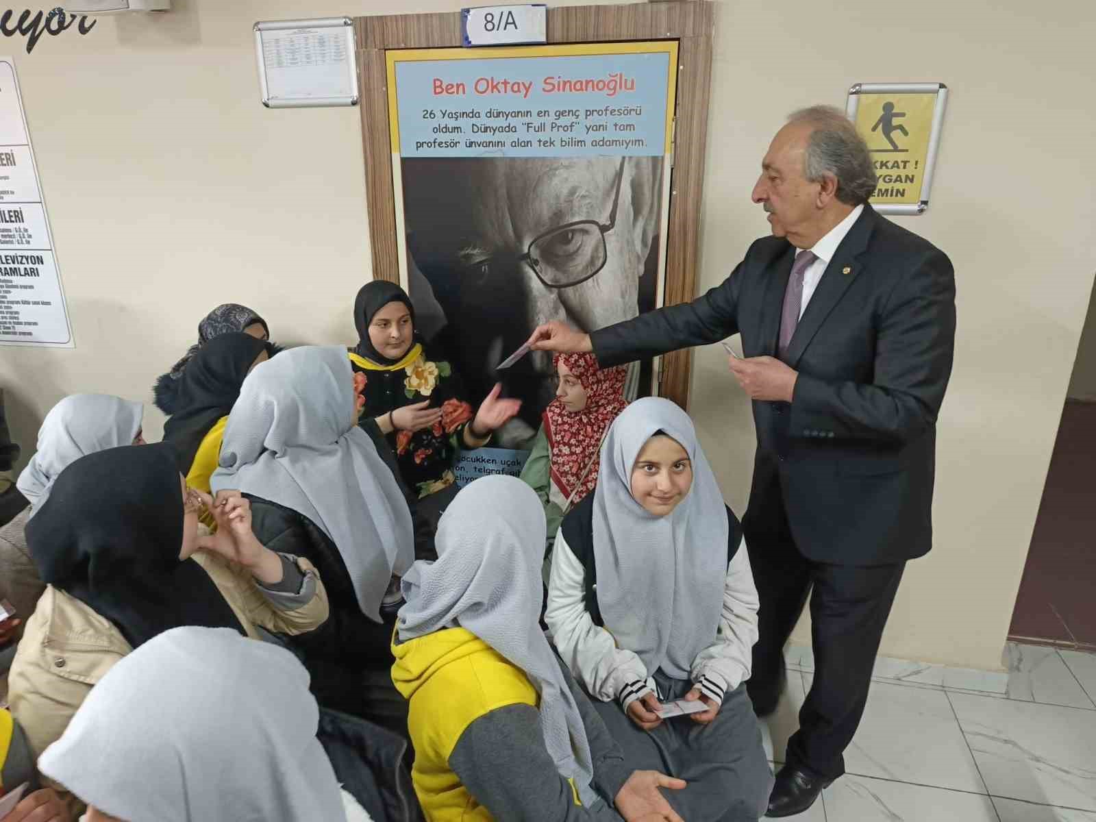 ER-VAK 23 Nisan Ulusal Egemenlik ve Çocuk Bayramı’nda okullardaydı
