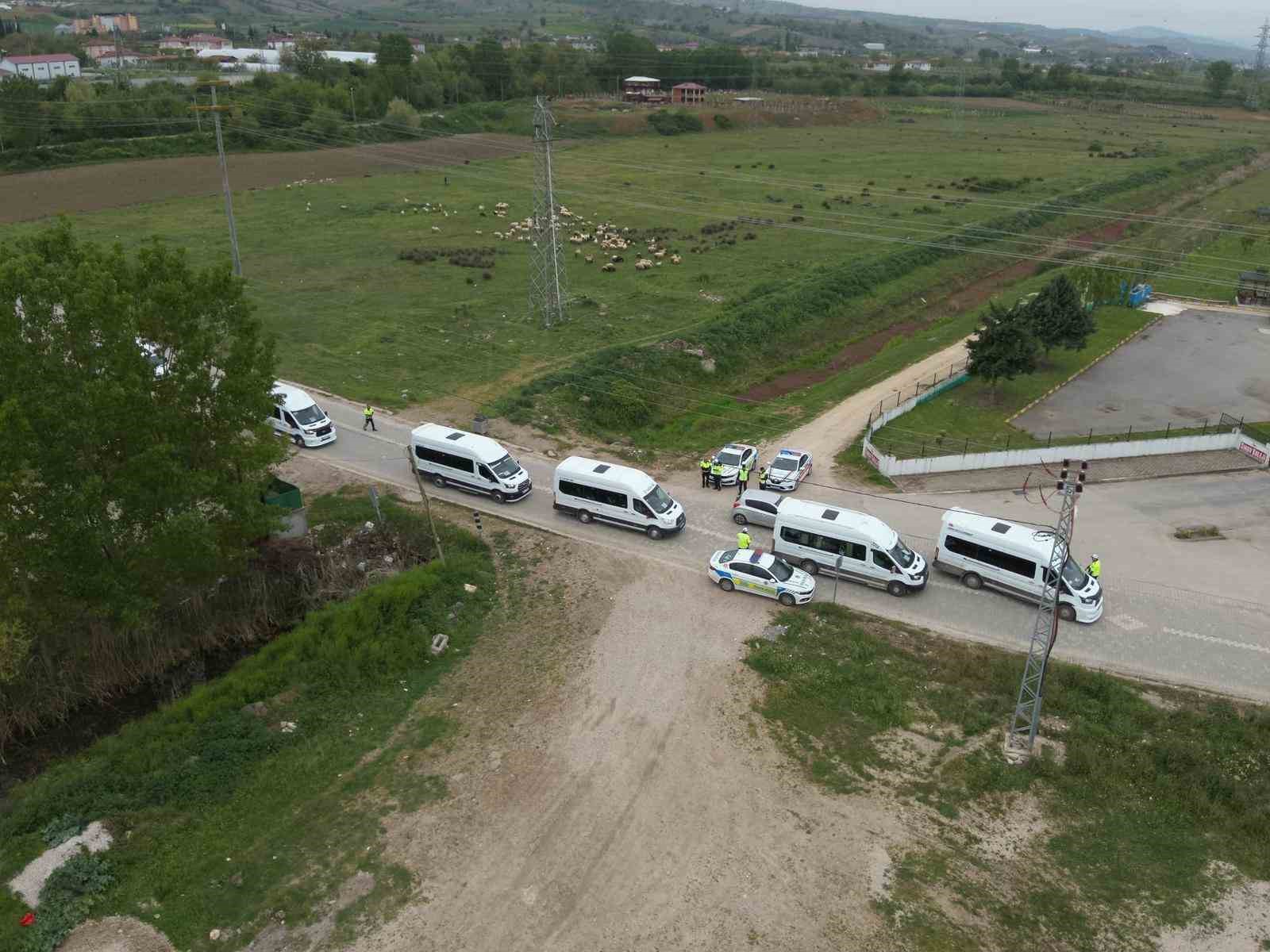 Erbaa’da kurallara uymayanlara servis sürücülerine ceza yağdı
