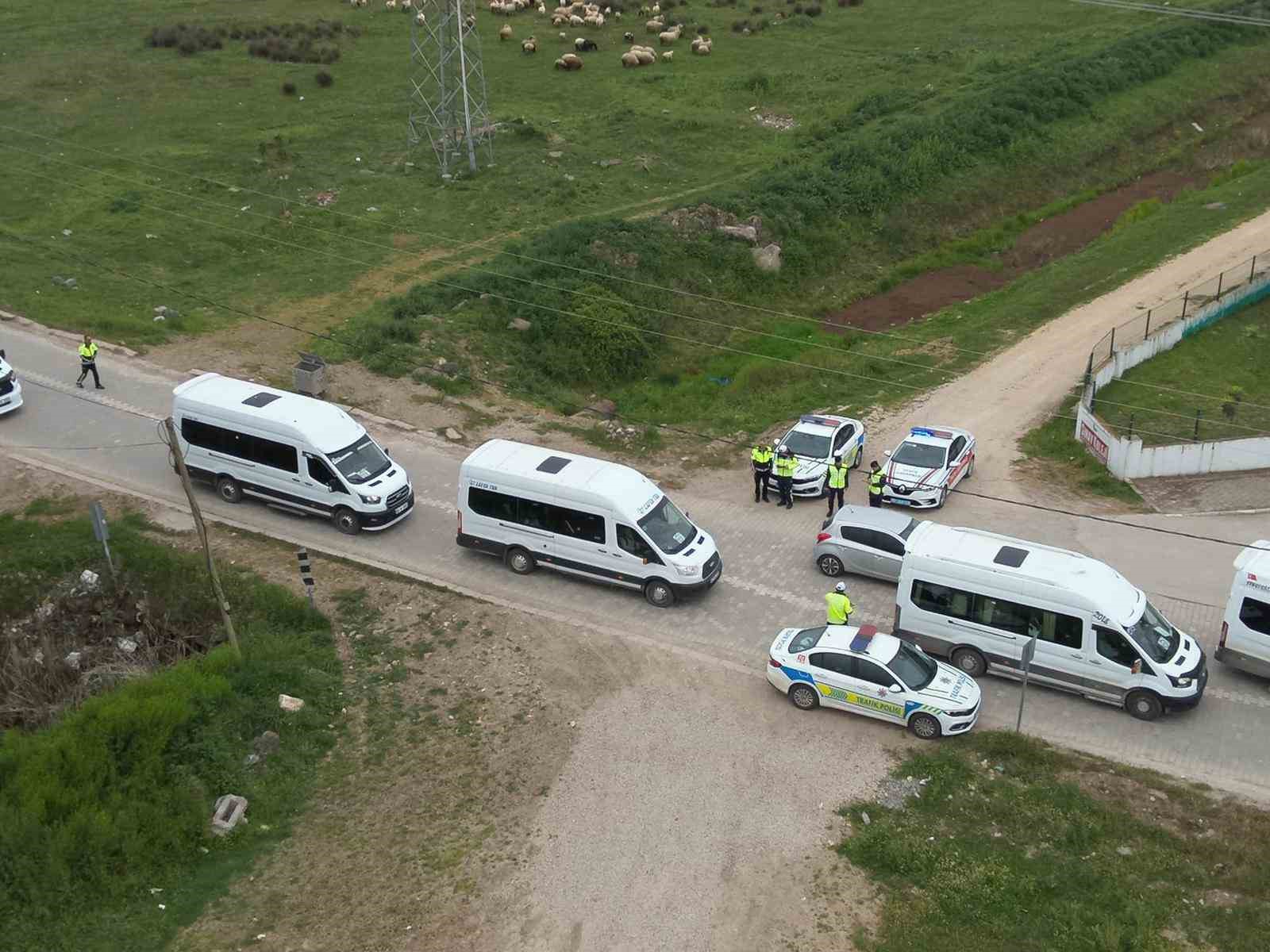 Erbaa’da kurallara uymayanlara servis sürücülerine ceza yağdı
