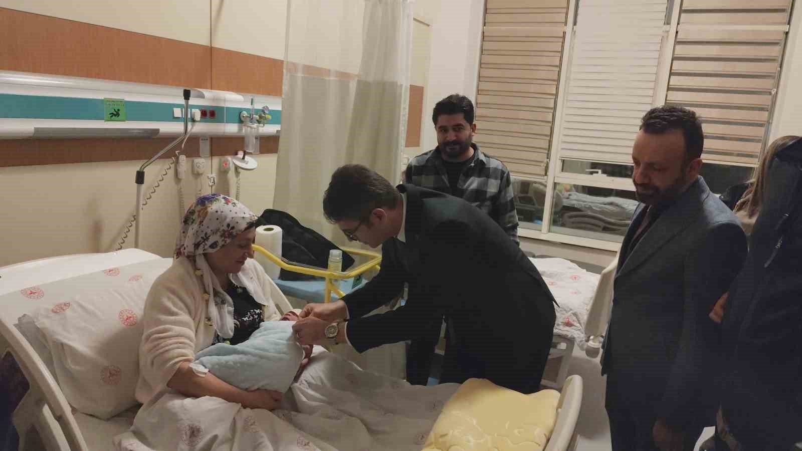 Erciş’te 2026’nın ilk bebeği Mert Buğra oldu
