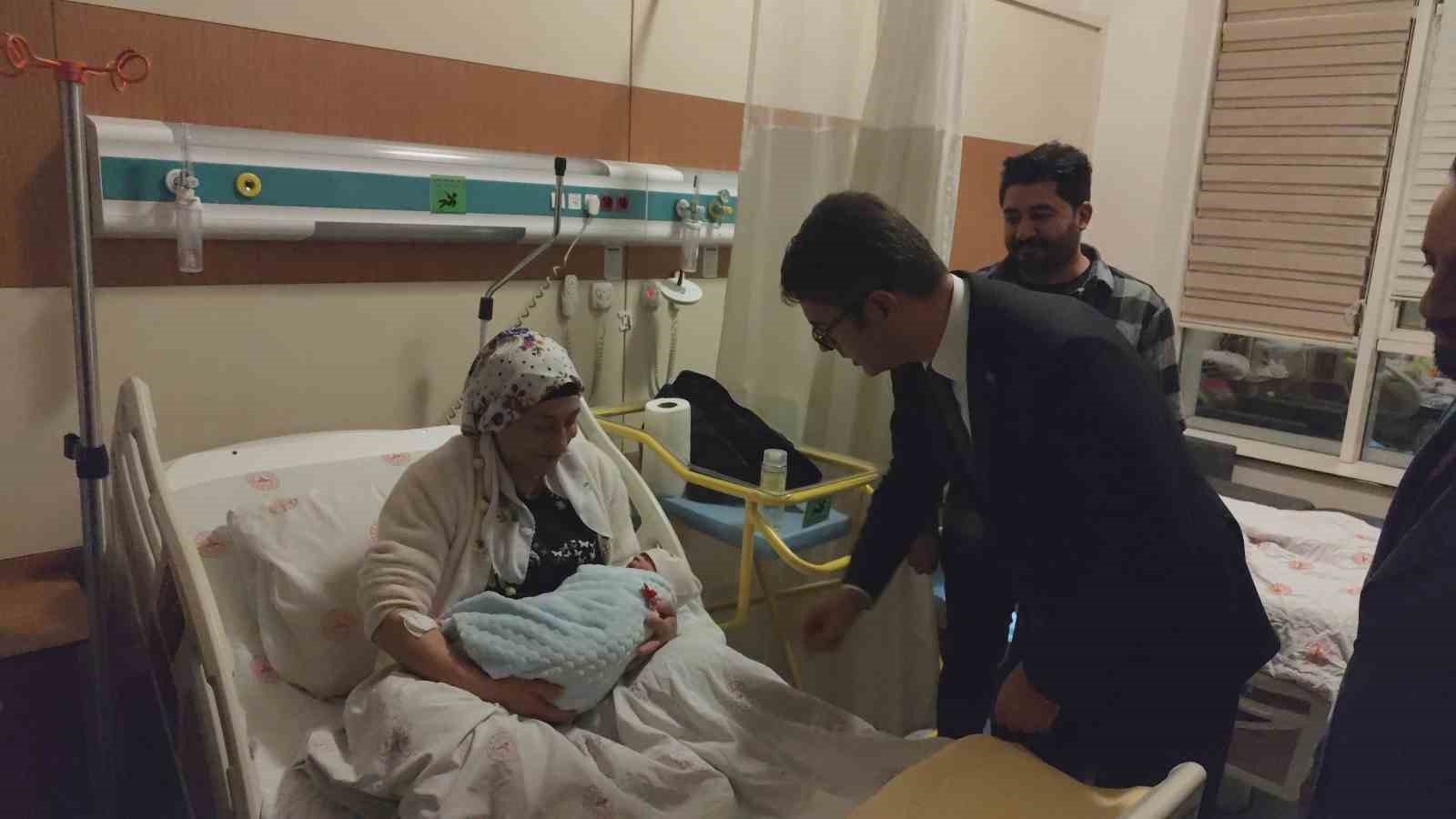 Erciş’te 2026’nın ilk bebeği Mert Buğra oldu
