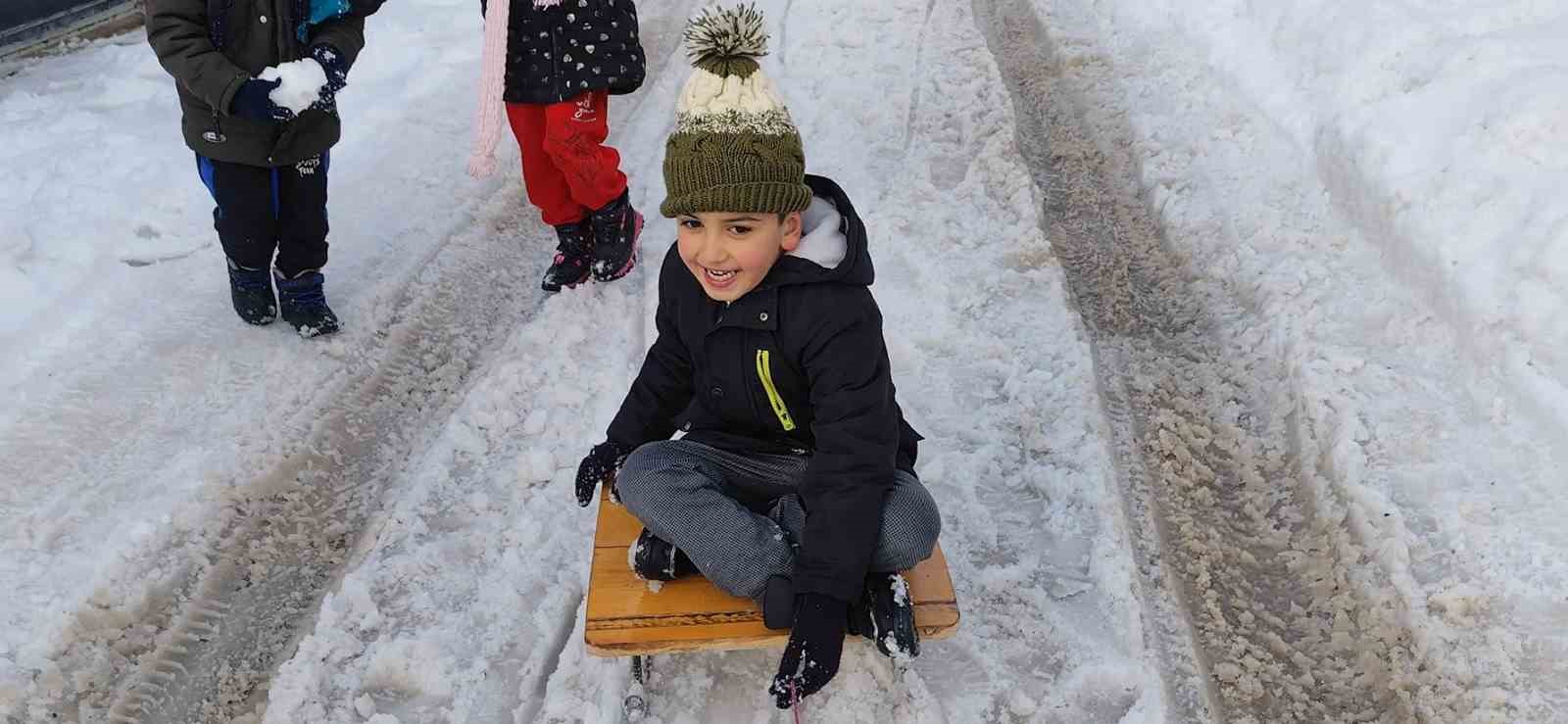 Erciş’te kar yağışı
