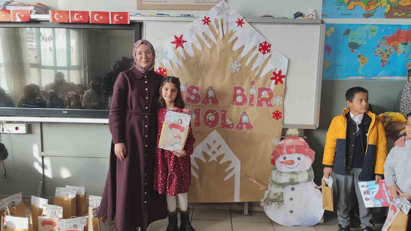 Erciş’te öğrencilerin karne sevinci
