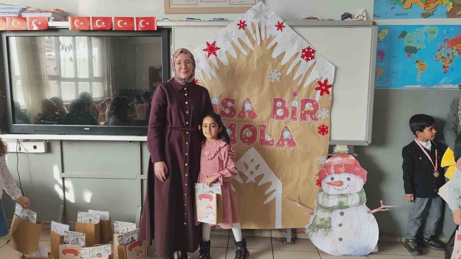 Erciş’te öğrencilerin karne sevinci
