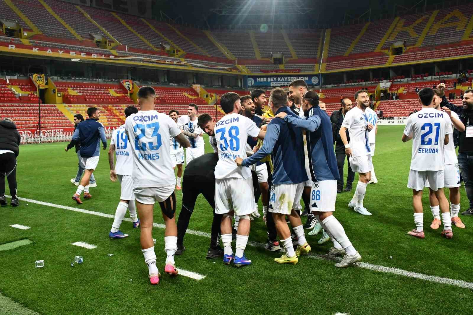 Erciyes 38 FK 2. tura yükseldi: Erciyes 38 FK: 2-Mazıdağı Fosfatspor: 0
