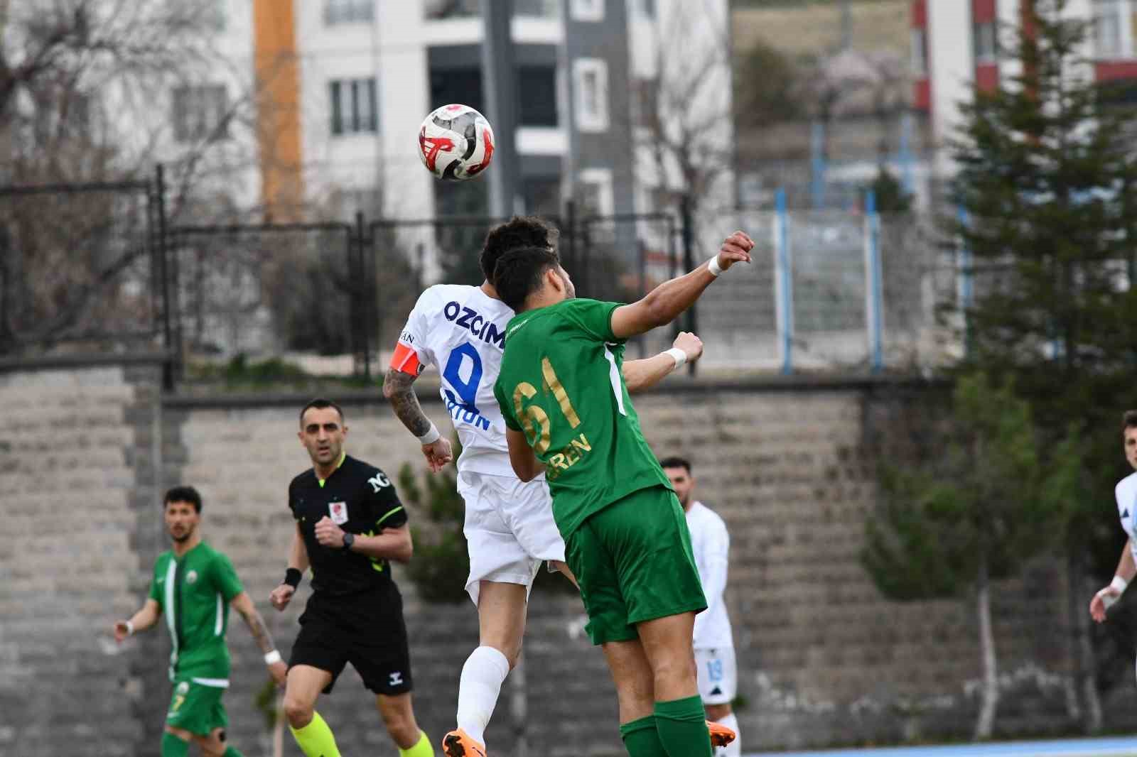 Erciyes 38 FK evinde kazandı
Erciyes 38 FK evinde kazandı