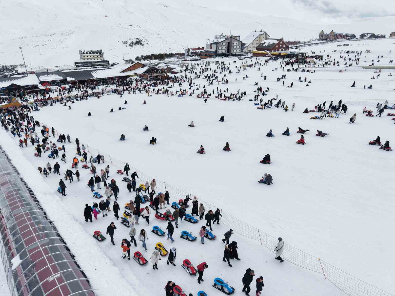 Erciyes’te hafta sonu yoğunluğu
