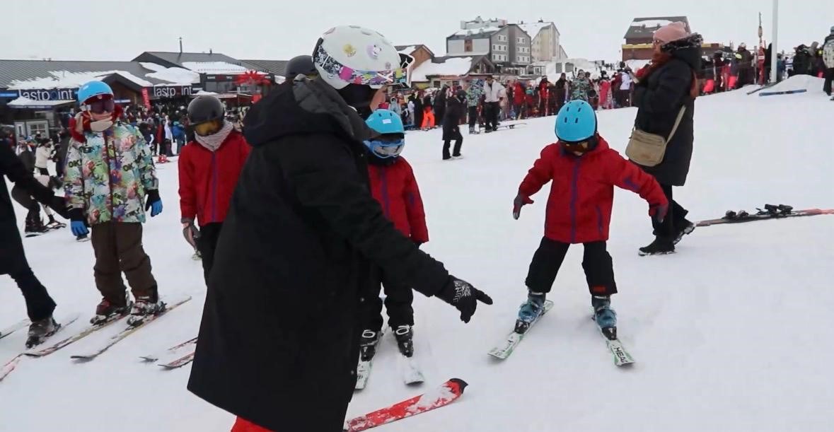 Erciyes’te şehit çocuklarına kayak eğitimi
