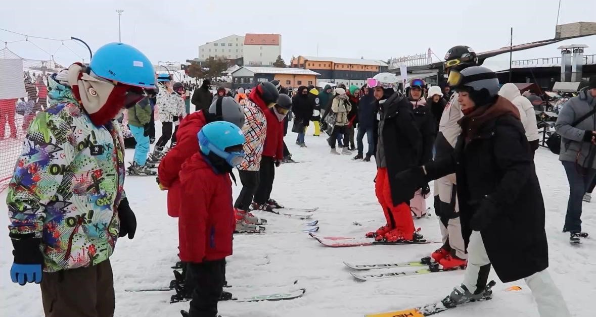 Erciyes’te şehit çocuklarına kayak eğitimi
