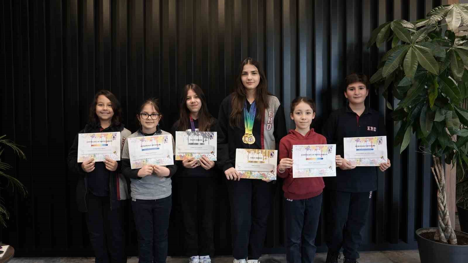 Erdem Koleji’nden uluslararası sanat arenasında çok yönlü başarı
Erdem Koleji’nden uluslararası sanat arenasında çok yönlü başarı