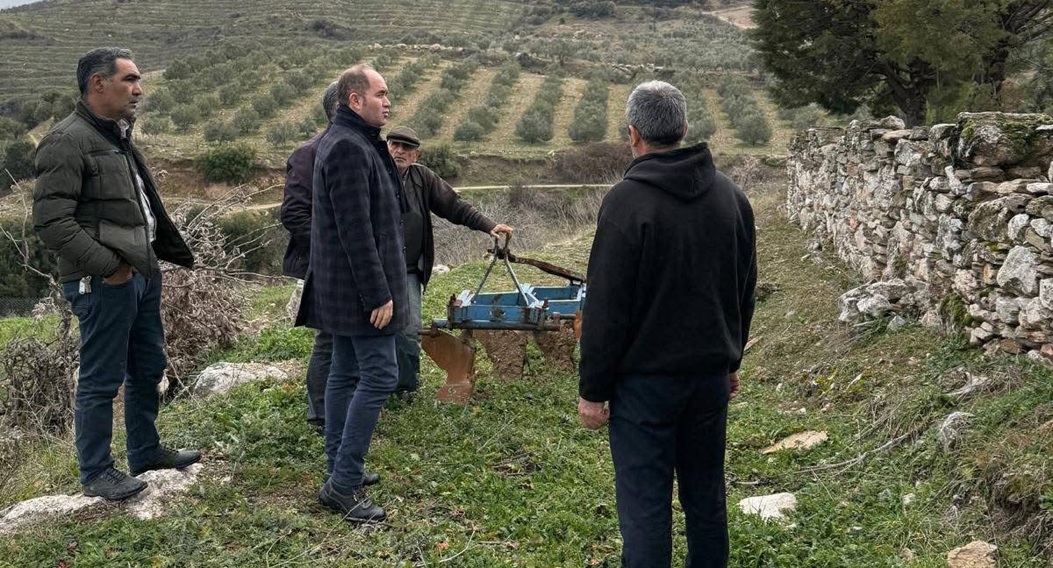 Erenbağı Mahallesi’nde sorunlar yerinde tespit edildi
Erenbağı Mahallesi’nde sorunlar yerinde tespit edildi