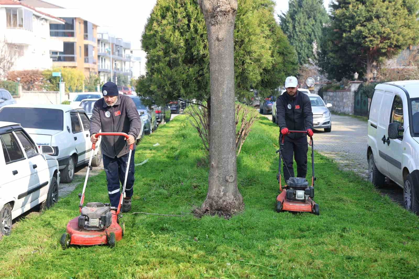 Erenler’de bayram temizliği mesaisi başladı

