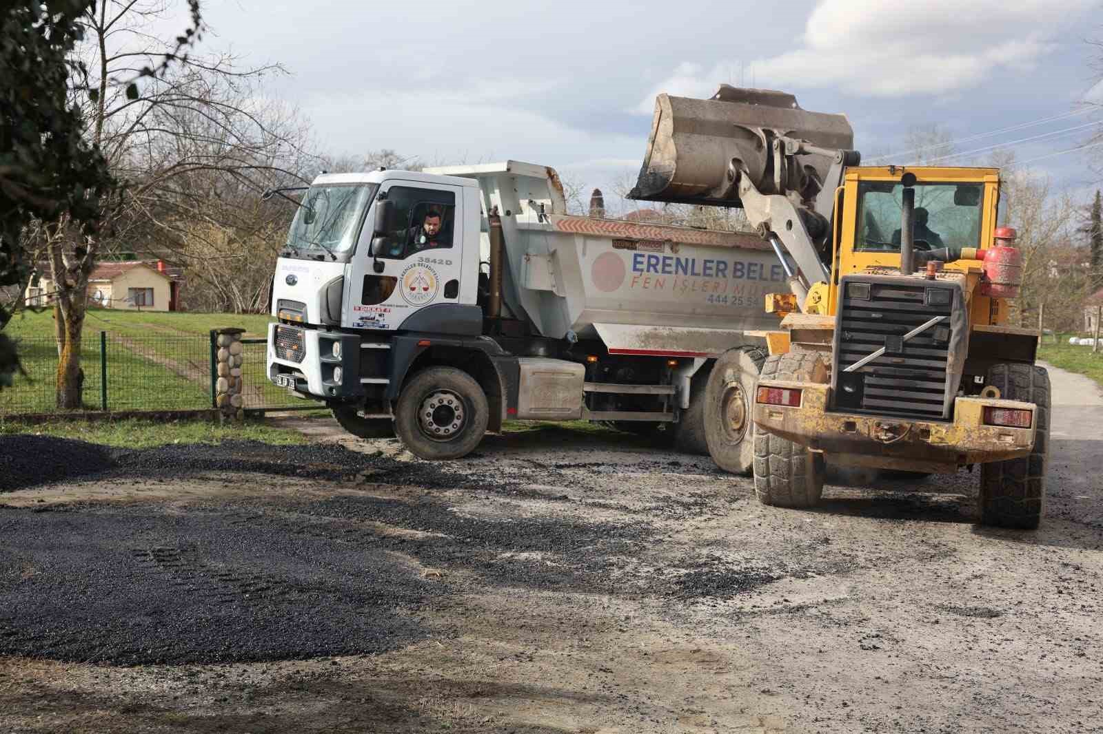 Erenler’de ulaşım çalışmaları devam ediyor
