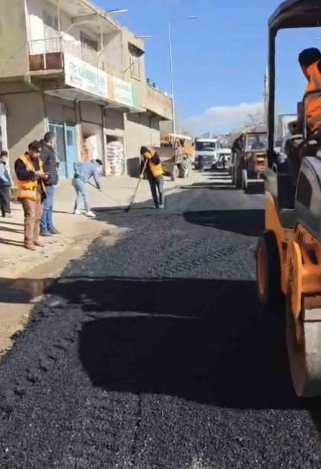 Ergani-Çermik yolunun yapımına başlandı
