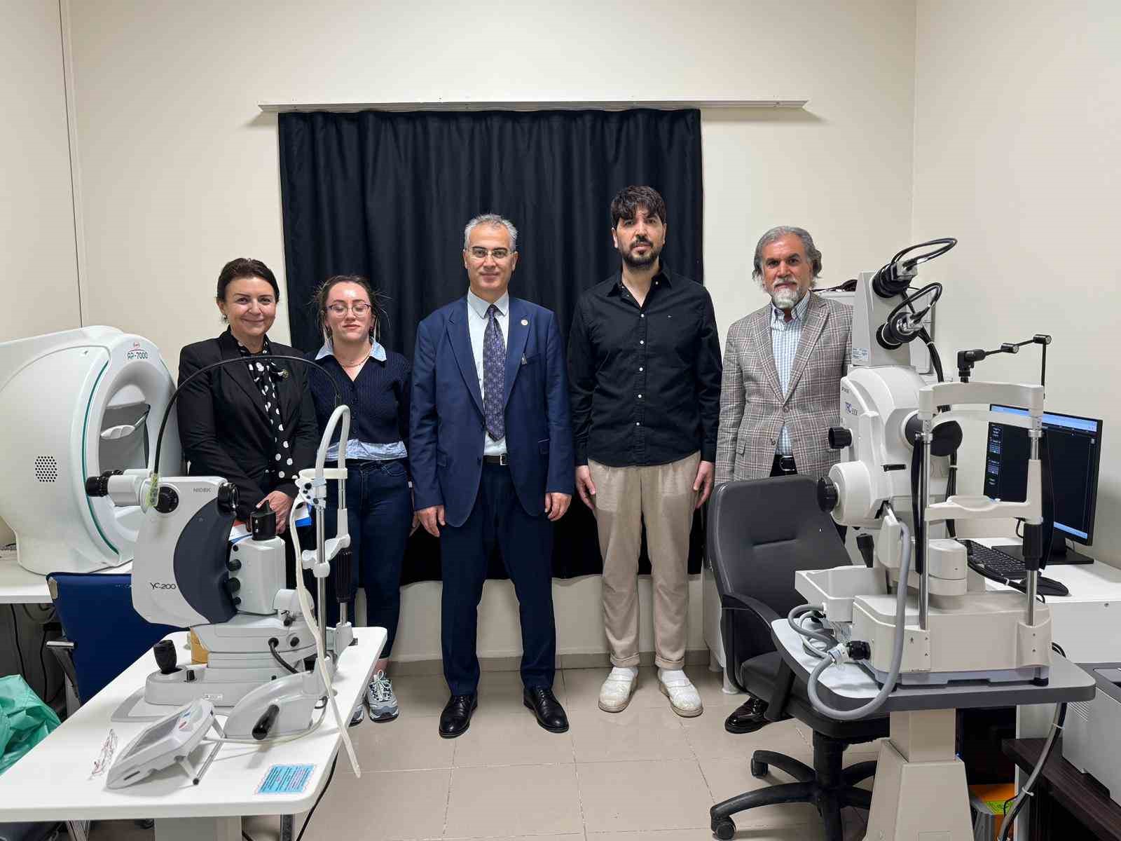 Ergani Devlet Hastanesi’nde göz anjiyo cihazı hizmete girdi
Ergani Devlet Hastanesi’nde göz anjiyo cihazı hizmete girdi