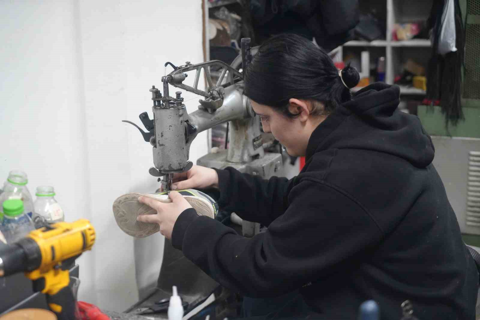 Erkek egemen mesleğe kadın eli değdi
