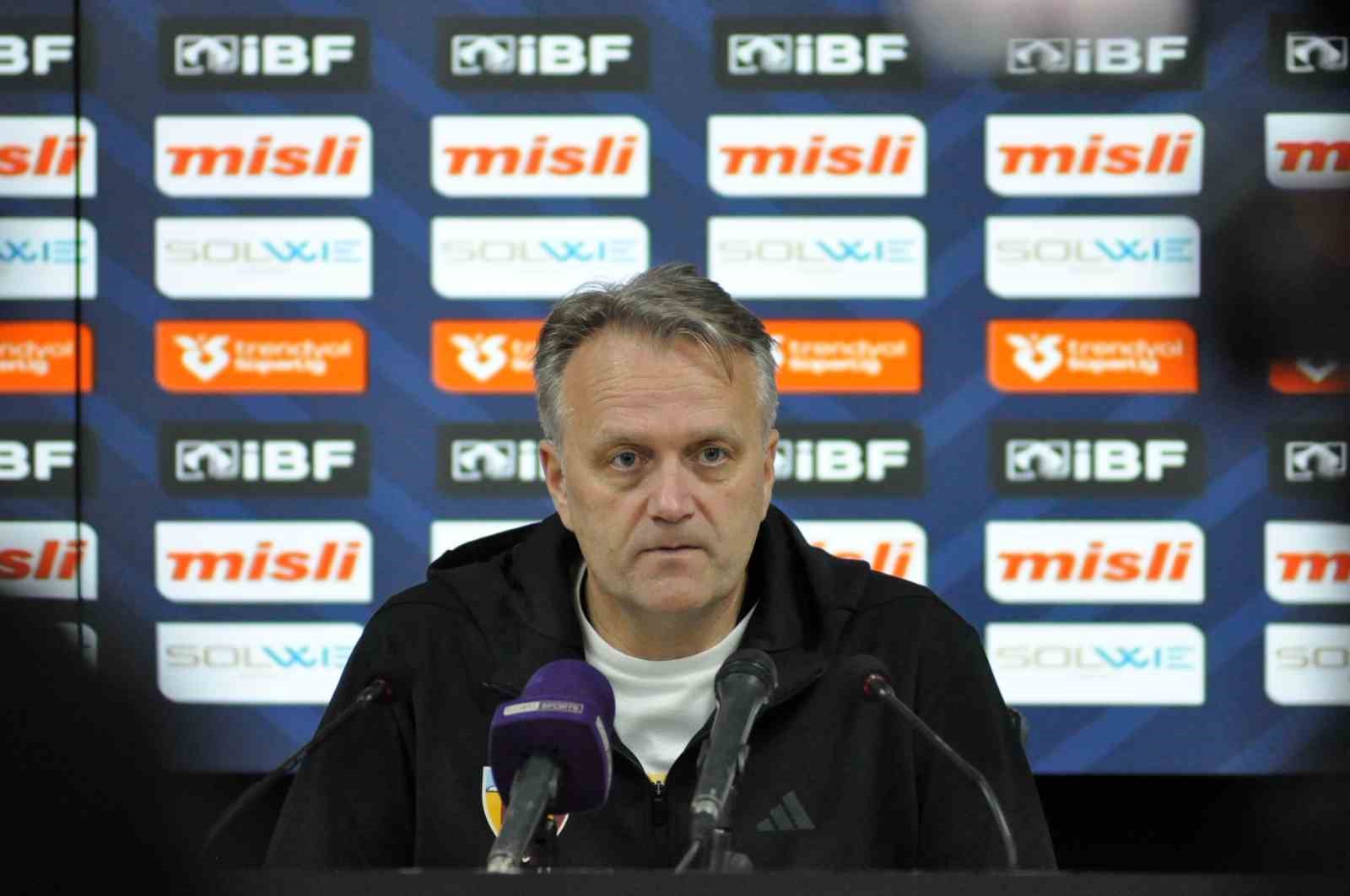 Erling Moe: "Sahada göstermek istediğimiz Kayserispor’u gösterdik"
