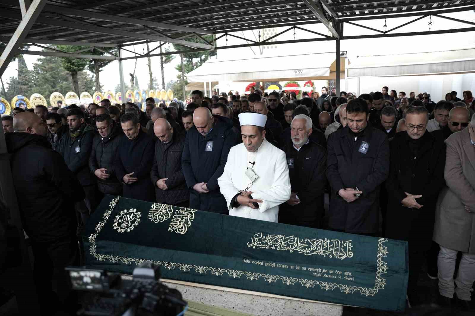 Erol Köse son yolculuğuna uğurlandı
