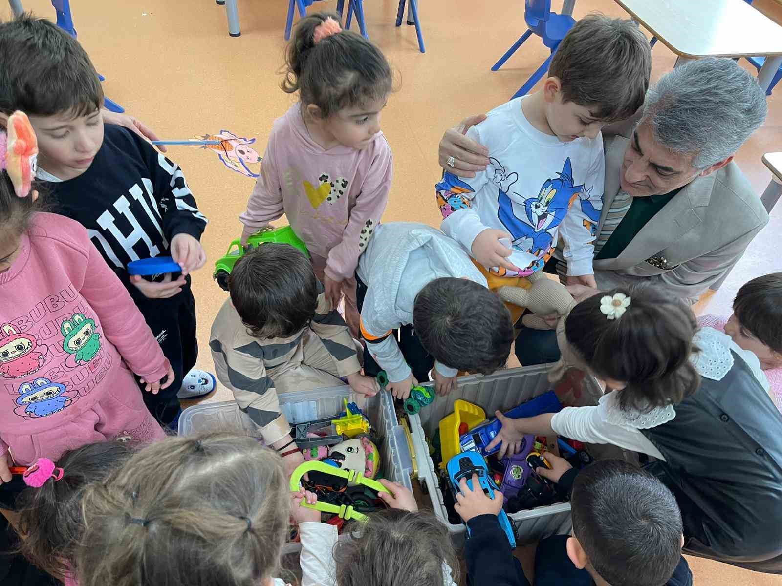 Ersander’den çocuklara bayram hediyesi
