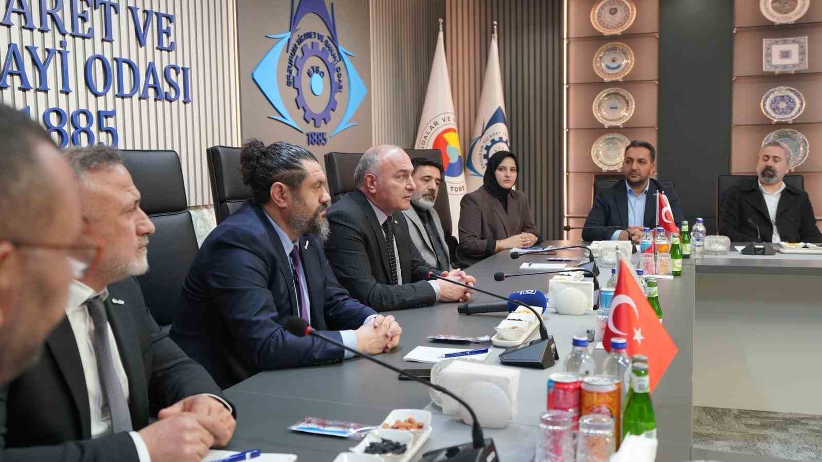 ERSİAD heyetinden ETSO’ya ziyaret: Erzurum’un stratejik önemi masaya yatırıldı
ERSİAD heyetinden ETSO’ya ziyaret: Erzurum’un stratejik önemi masaya yatırıldı
