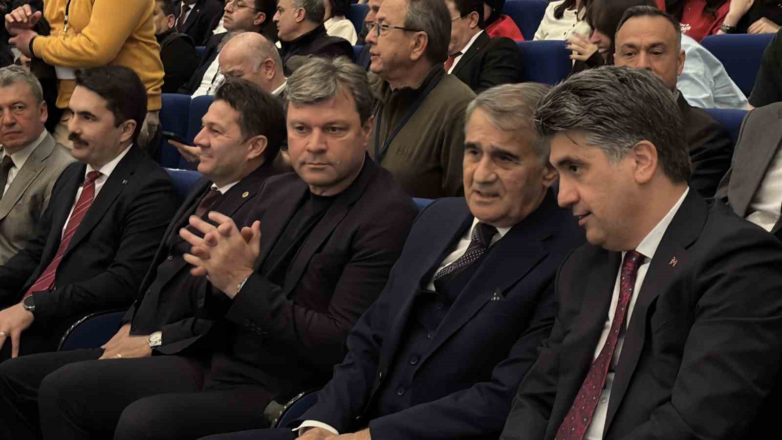 Ertuğrul Sağlam: "Artık iki takımlı şampiyonluk yarışı izlemeyelim"
